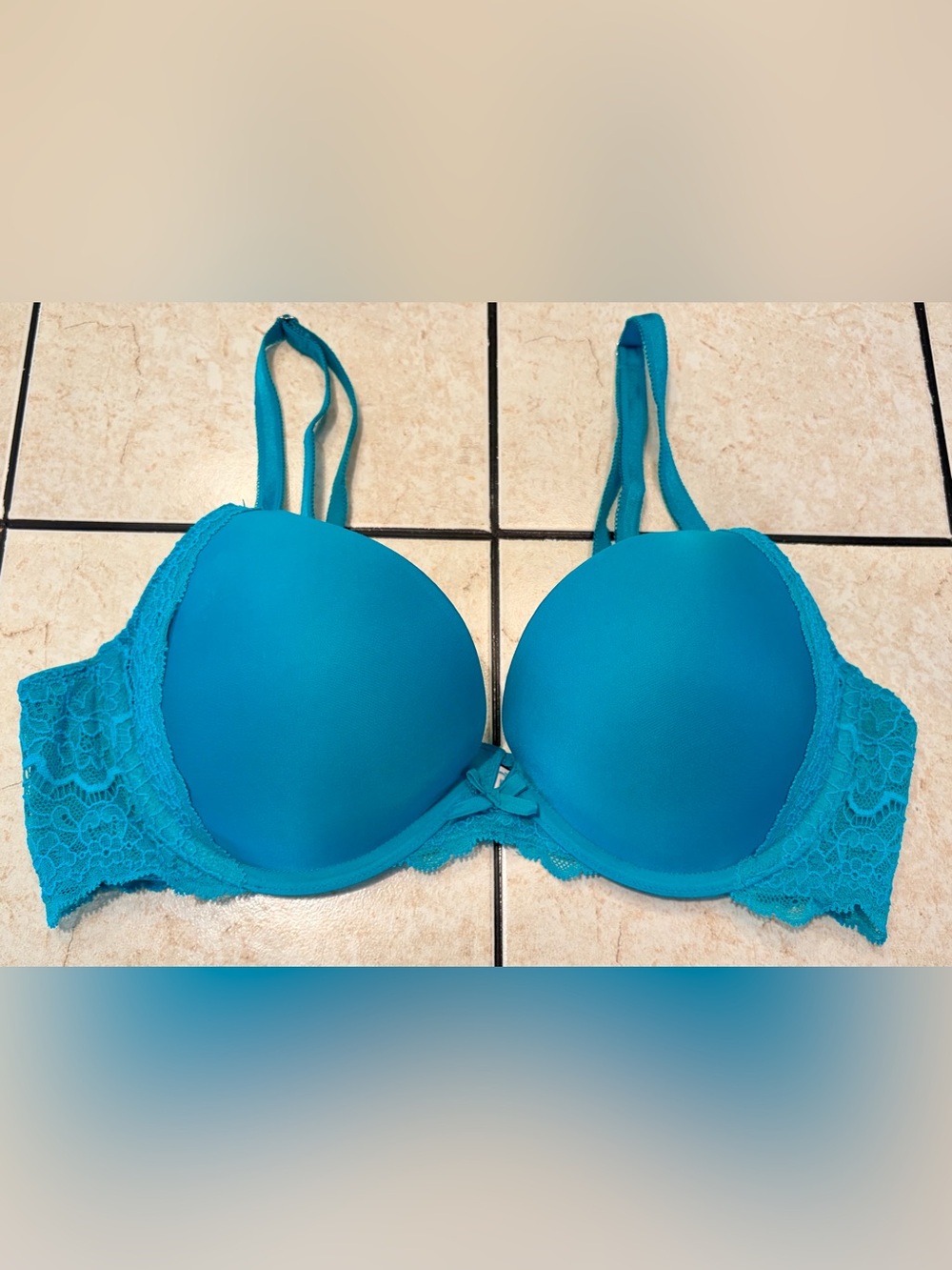 Victoria's Secret Body by Victoria Teal Push-Up Bra Smooth w/ Lace Trim Sz 36B